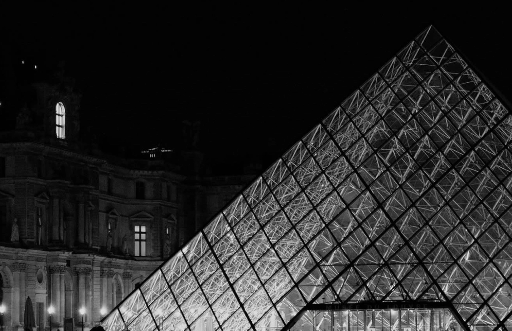 Louvre photography by Polish photographer